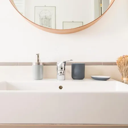 Apartment San Lorenzo Building Milan