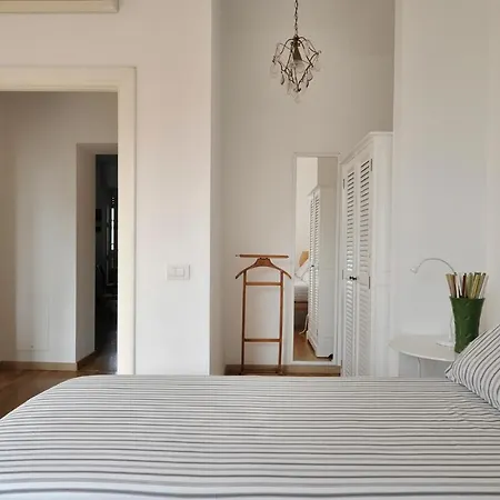 San Lorenzo Building Apartament Mediolan